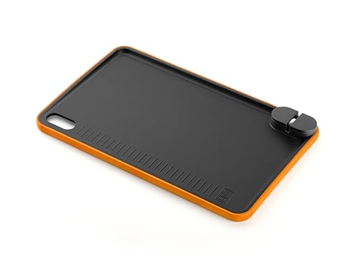 BRA EFFICIENT - Tabla de Cortar con Afilador Efficient de Nylon y Silicona, color negro y naranja
