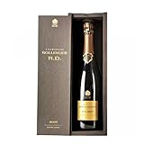 Lo Champagne “R.D.” di Bollinger è un’icona, una di quelle intramontabili che saranno sempre un modello di riferimento per chi desidererà capire lo Champagne e per chi vorrà continuare a produrre qualcosa capace di lasciare a bocca aperta. Concentrato di classe e di eleganza, ma è anche molto di più. Ha in sé quel fascino incantevole e mansueto della maturità conferitagli da una sosta sui lieviti incredibilmente lunga.