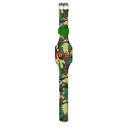 Montre numérique camouflage dotée d'un bracelet en silicone souple et léger