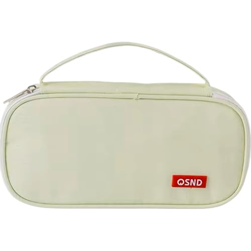 Estojo Escolar Feminino DT1967-Verde. Fabricado em Poliéster e Nylon Resistente. Divisórias Internas com Bolsos em Mesh e Elásticos para Acomodar Lápis, Canetas e Outros Materiais Escolares.