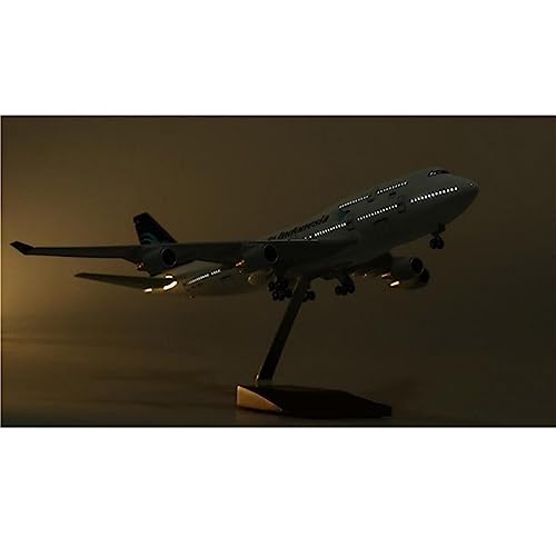 Modelo de avión B747 Garuda Indonesia a escala 1:150 en resina de 47cm con luces y ruedas 3