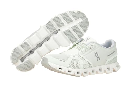 Image of On Women's Cloud 5 Sneakers
