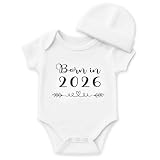 Miss Chapas | Set Neonato Born in 2026" Body + Cappellino – Regalo Originale per Nascita, Baby Shower, Natale | Neonato | Confezionato in Scatola Kraft Pronto da Regalare (BIANCO, 3M)