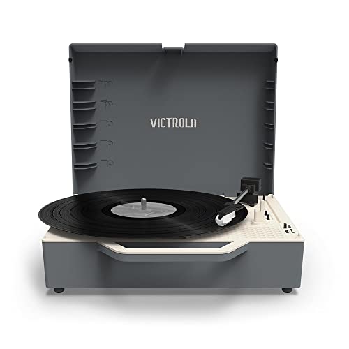 Victrola Re-Spin Tourne-Disque Valise Durable avec Diffusion des vinyles sur Haut-parleurs par Bluetooth | Fabriqué à partir de 25% de Plastique recyclé | Gris | VSC-725SB-GRA-INT - Les Beatles, Paul McCartney, John Lennon, RIngo Starr, George Harrison Victrola Re-Spin Tourne-Disque Valise Durable avec Diffusion des vinyles sur Haut-parleurs par Bluetooth | Fabriqué à partir de 25% de Plastique recyclé | Gris | VSC-725SB-GRA-INT – Image 3