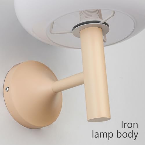 Accesorio de iluminación de pared de metal y vidrio con un sofisticado acabado amarillo crema 6