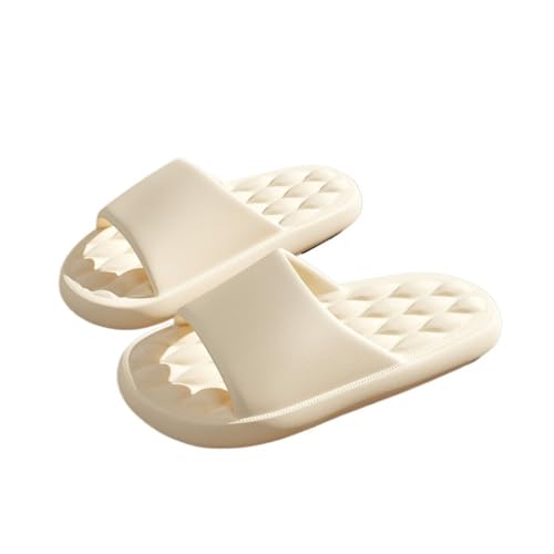 Pantoufles d'extérieur confortables pour savourer la douceur des beaux jours