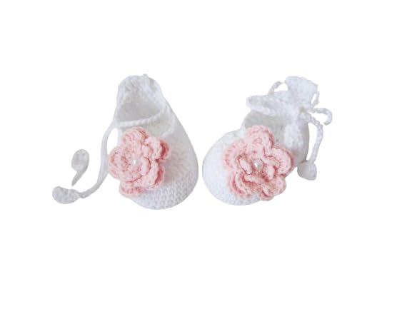 Crochet Baby Shoes, Newborn Girl shoes, Baby Shower Gift (3-6 months)