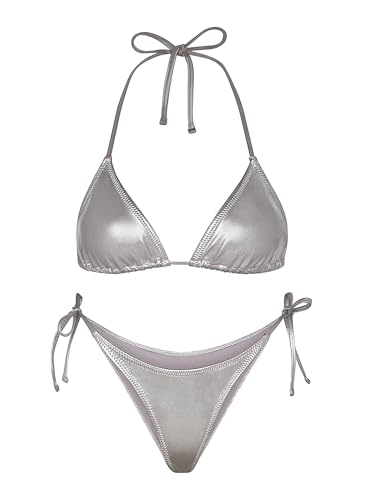 Conserva il tuo bikini glitterato: lavare a mano in acqua fredda, stendere ad asciugare, non strizzare, non candeggiare, non stirare.