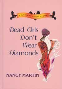 Dead Girls Don't Wear Diamonds [Large Print] 157490521X Book Cover