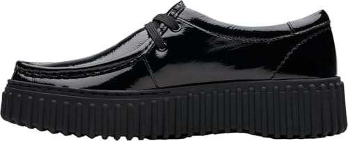Image of Clarks Torhill Bee Nubuck Schuhe in