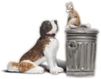 Woodland Scenics A2524 G Scale Dog w/Cat On Basurero