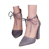 Excellente alternative pour les femmes : le talon bloc de hauteur modérée vous permet de tenir fermement, étire visuellement vos jambes. Les escarpins à lanières sont élégants et la forme incurvée des chaussures souligne les courbes féminines.