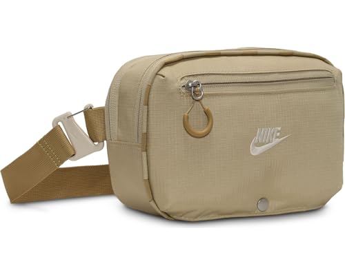 Nike Women's Hayward Patrol Crossbody Bag2