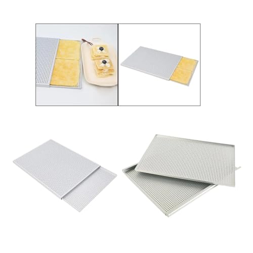 Plaque de cuisson rectangulaire pour éviter la pâte feuilletée molle au four