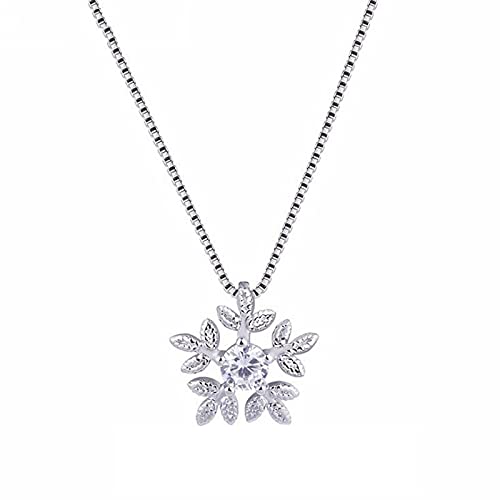 Collier flocon de neige discret à porter au quotidien au bureau ou pour une sortie romantique
