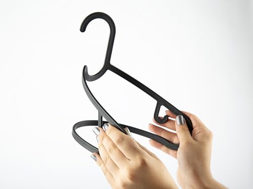 Milano Home Kleiderbügel Schwarz 20 Stück - Kleiderständer, Kleiderbügel Platzsparend,Kleiderbügel Kunststoff, Platzsparende Kleiderbügel, Bügel schwarz, Hangers Clothes, Schwarze Kleiderbügel