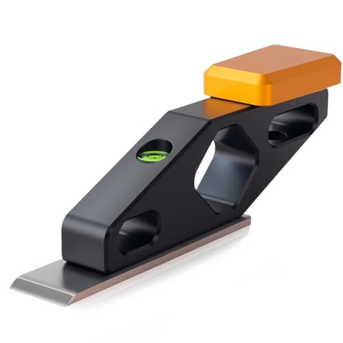 Block Plane with Built-in Level