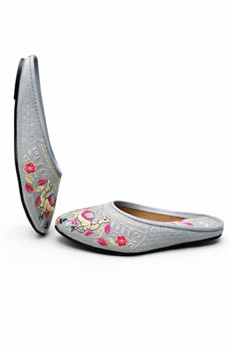 Image of Women's Ethnic Embroidered Jutti | Off-White Traditional Slip-On Mojari with Camel Motif Embroidery | Comfortable Ethnic Wear