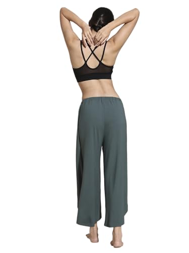 Image of Silvertraq Women's Padded Moto Crop Tee