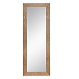 Una pieza versátil que encaja en ambientes de diferentes estilos decorativos como luxury y contemporáneo.
