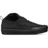 Empeine de tela Ripstop + refuerzos de TPU Cordones + cierre de velcro en el empeine Suela X6 - Entresuela de EVA, banda de rodadura Vibram Megagrip Índice de rigidez de la suela 2 Peso: 310 g (talla 42 - 1/2 par) Tallas: 36 - 48 (37 a 47 incluso en medias tallas). Gravedad: serie por gravedad, diseñada para llevarte hacia abajo de gravedad. montaña, rápido y bajo Control Destino de uso: Downhill, Enduro