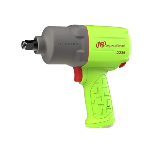 Ingersoll Rand Slagnyckel 2235QTiMAX-G, 1/2", Vridmoment 1830 Nm, Hammarhus av Titan, Lättviktig 2,1 kg, Grön Finish med Hög Synlighet