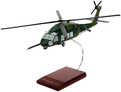 HH/MH-60G Pavehawk Air Force helicoper Desktop Display Mahogany Wood Model Green Scale: 1/40