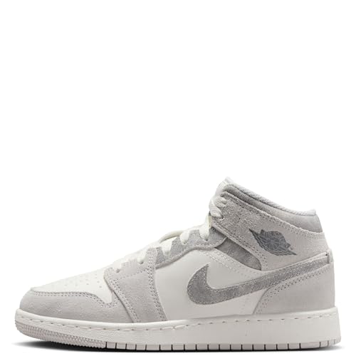 Image of Air Jordan 1 Kids Mid SE Shoes