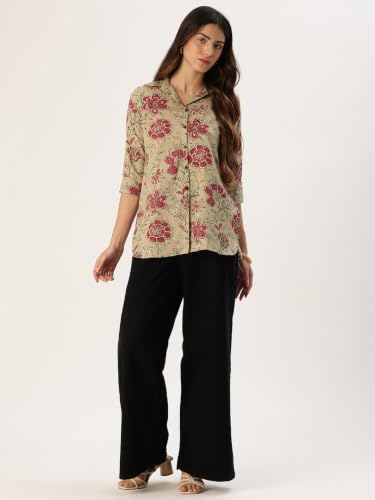 Image of Classic collared cotton shirt with 3 /4 sleeve for a timeless casual look
