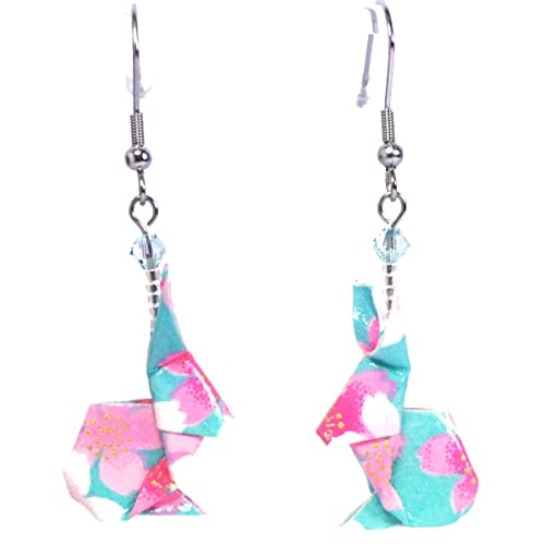 Boucles d'oreilles lapins origami (Fleurs roses et blanches sur fond bleu)