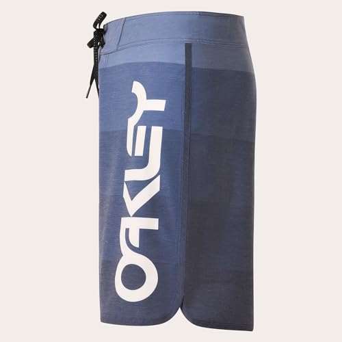 Oakley Retro Mark 19" Boardshorts2