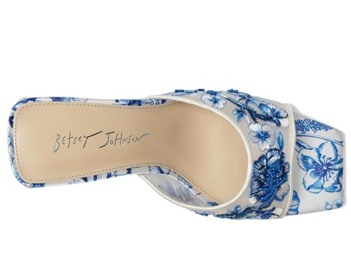 Image of Blue by Betsey Johnson Roo