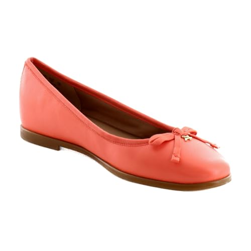 Image of Naturalizer Essential