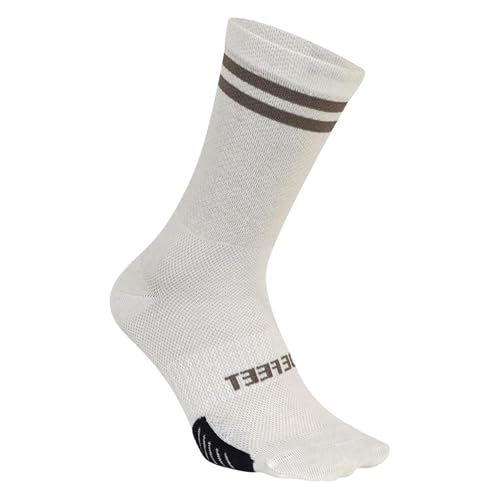 DEFEET - Cyclismo mid-density 6-inch crew Merino Wool padded fit profile sock for all active pursuits.2