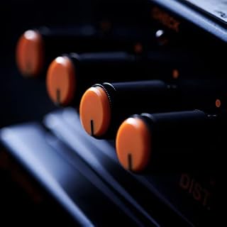 Pédale d’effets guitare HM-2W Heavy Metal BOSS | Le légendaire son de tronçonneuse du Death Metal suédois | En version… - Les Beatles, Paul McCartney, John Lennon, RIngo Starr, George Harrison Pédale d'effets guitare HM-2W Heavy Metal BOSS | Le légendaire son de tronçonneuse du Death Metal suédois | En version… – Image 6