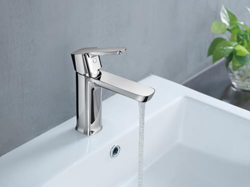 Image of Delta Modern Chrome Bathroom Faucet 1 Hole, Single Hole Bathroom Sink Faucet for Vanity, Push-Pop Drain Assembly, Chrome 581LF-GPM-PP
