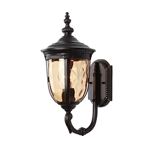 Lumière murale Évolle pour illuminer vos soirées sur le patio