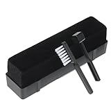 Placez doucement la brosse en velours sur le disque vinyle lorsque vous tournez sur le tourne-disque, pour nettoyer la poussière dans la même direction.