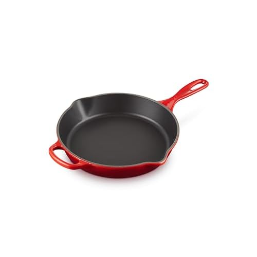 Le Creuset Signature geëmailleerde gietijzeren koekenpan met handgreep en twee schenklippen, voor alle soorten kookplaten en ovens