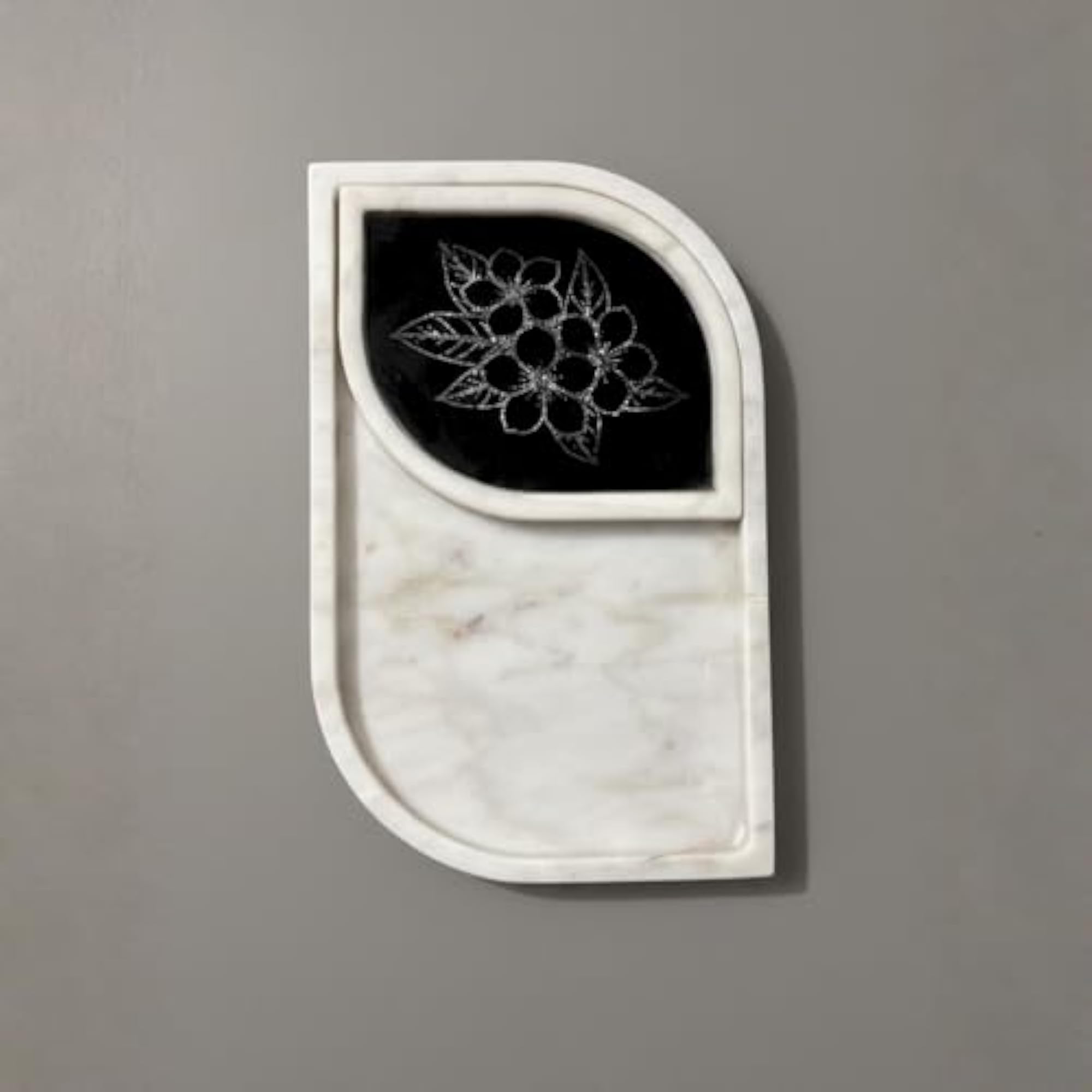 Banswara White Marble Leaf Shape Decorative Tray