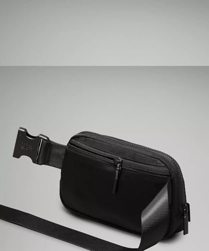 Lululemon Everywhere Belt Bag 1L (Black)
