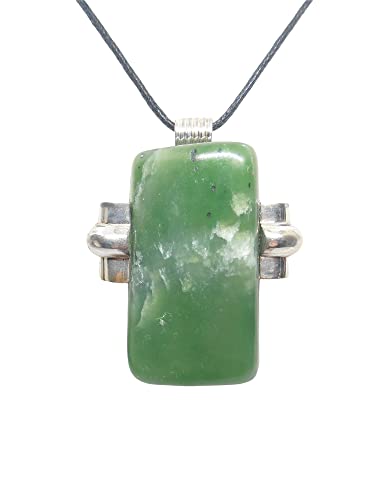 Pendentif jade de première qualité et argent 925, l'excellence du bijou vert