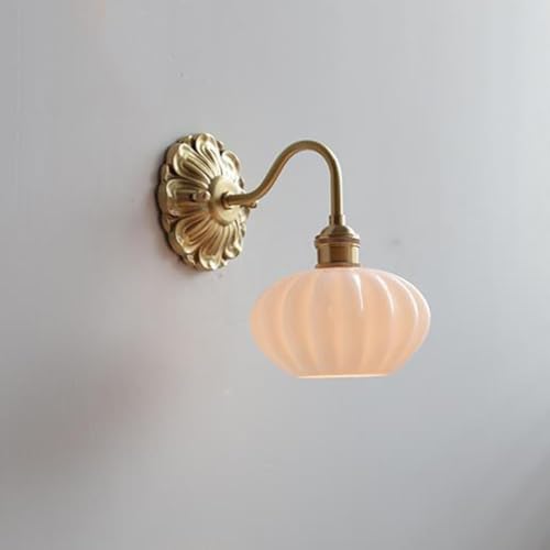 Lámpara de pared de latón anti-deslumbramiento con vidrio de leche suave