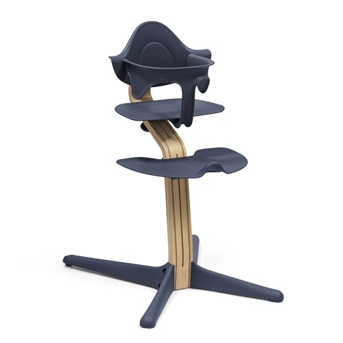 Stokke Nomi Stuhl (Oak Navy) + Babyset (Navy) - Inspiriert zu aktivem Sitzen & Bietet Unterstützung, während das Baby sitzen lernt - Bis 150 kg belastbar