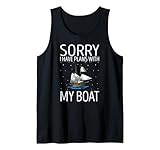 Désolé J'Ai Des Plans Avec Mon Bateau Week-End Voile est parfait Pour Hommes, Femmes, Enfants, Frère, Sœur, Père, Papa, Mère, Maman, Fils, Fille, Grand-père, Grand-mère, Amis, Amie. Idéal pour fans de bateau et amoureux de la mer.