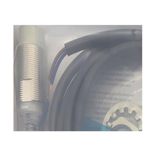 Capteur E2E-X14MD1-Z pour détection longue distance sur convoyeur industriel