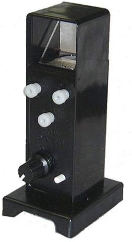 QuikFinder Compact Reflex Sight with Built-in Dew Shield, Extra Base & Battery