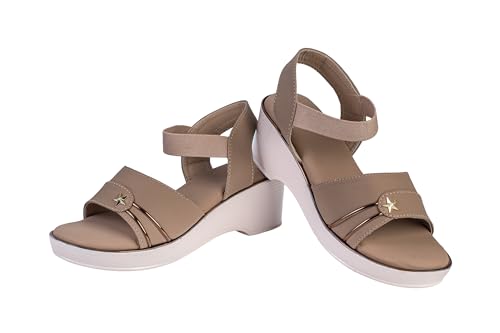 Image of Margot Lane Women Wedges Sandal