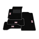 Kit de de alfombrillas compatibles con Suzuki Grand Vitara 3 puertas manual 2005-2015. COMPOSICIÓN DEL SET: 2 alfombrillas delanteras y 2 alfombrillas traseras. Color: moqueta negra, borde negro, costura blanca.