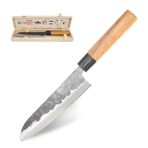 Fishtec Coltello da Cucina per Chef 18 cm - Coltello Giapponese lama acciaio martellato 2,5 mm Resistenza 58 HRC - Coltello Professionale multiuso - Manico di palissandro - Cofanetto regalo in legno